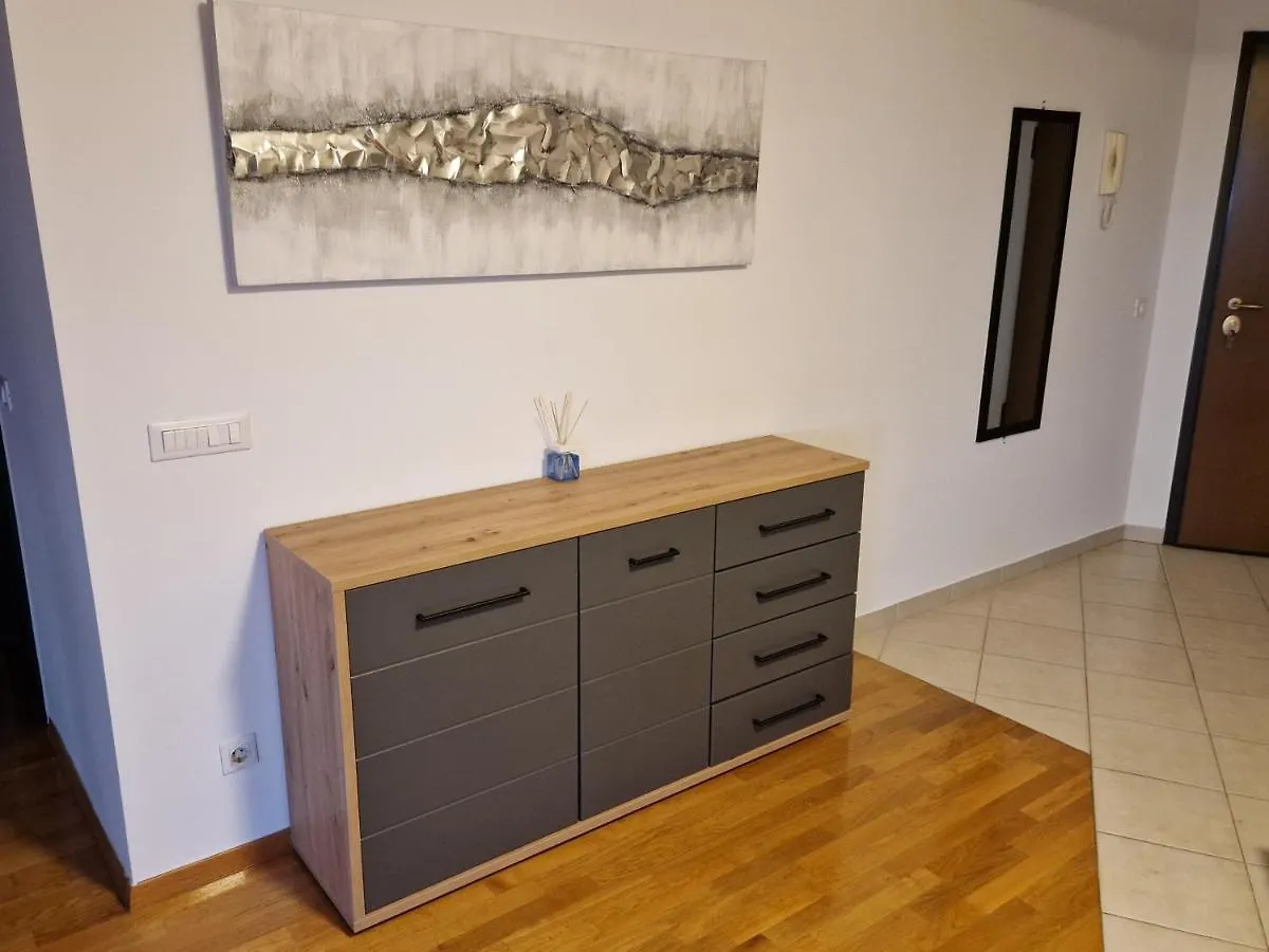 Apartment With Panoramic View Zadar